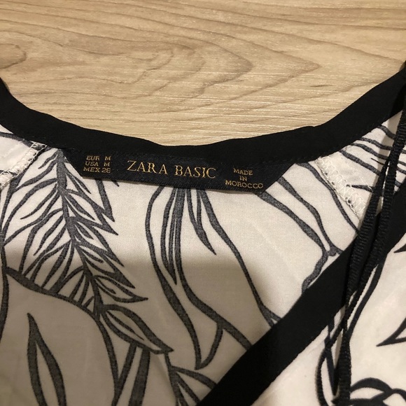 Zara Basics Top - Picture 4 of 7